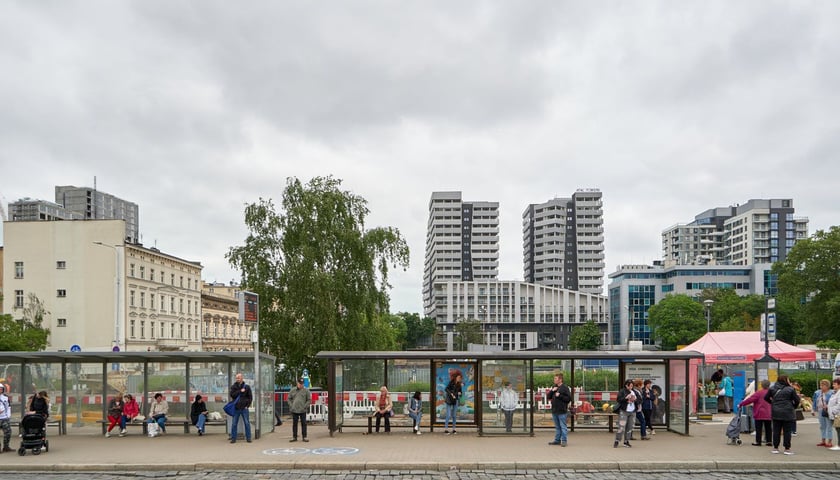 Prace na pl. Jana Pawła II, tam gdzie był biurowiec Cuprum