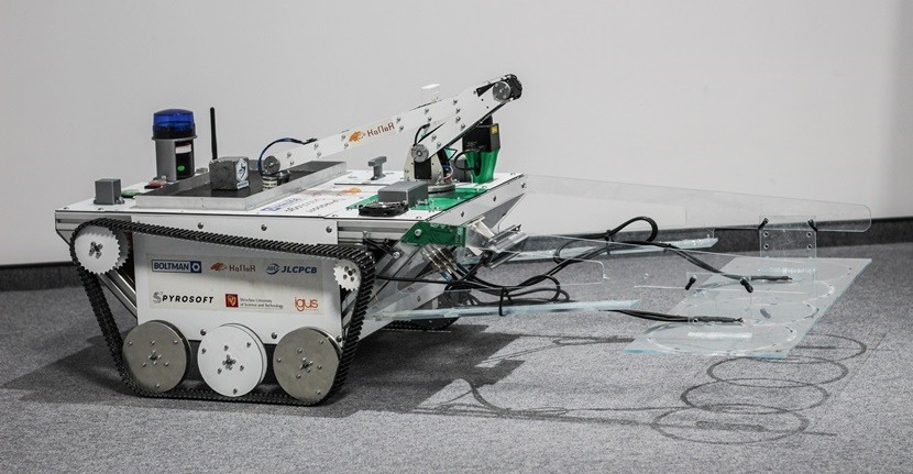 Autonomiczny robot pirotechniczny Ariadna