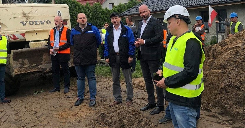 8 lipca 2020 r., budowa kanalizacji na Jerzmanowie i Jarnołtowie