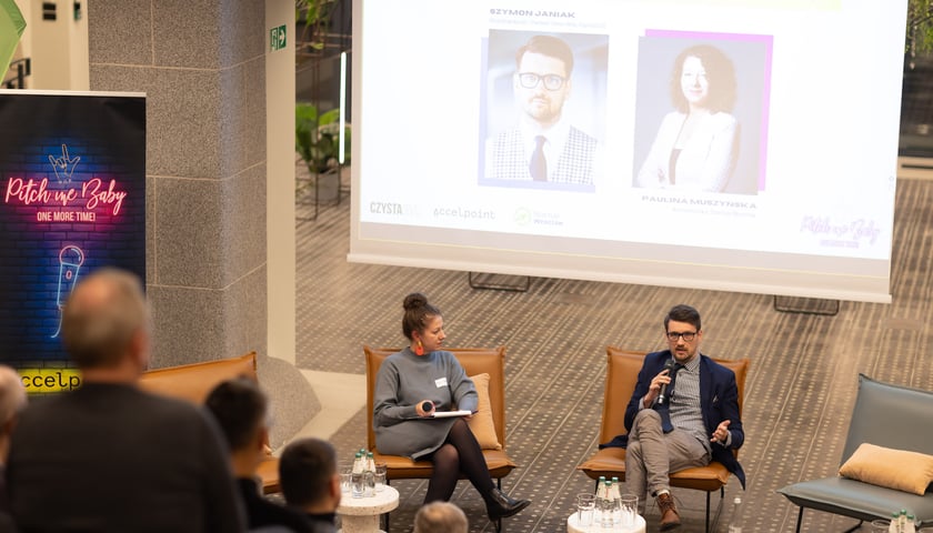 Premiera książki "Ciemna strona startupów" Szymona Janiaka