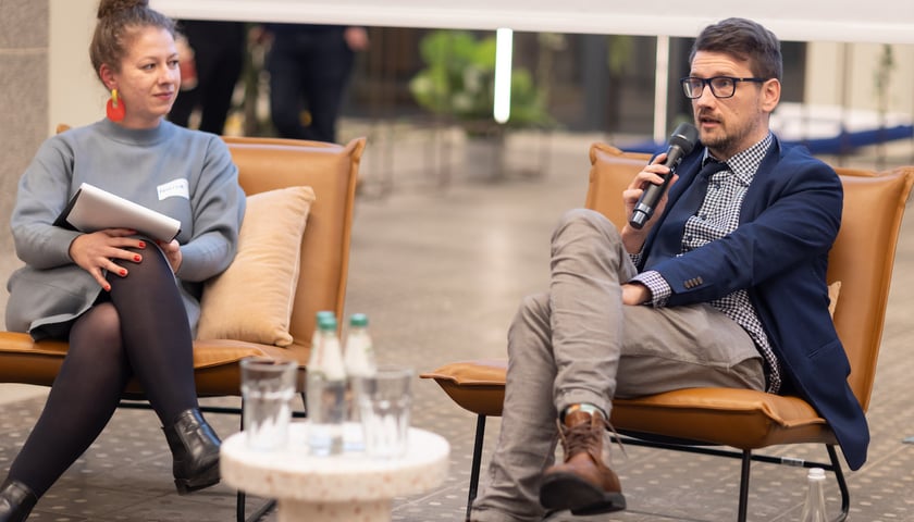 Premiera książki "Ciemna strona startupów" Szymona Janiaka