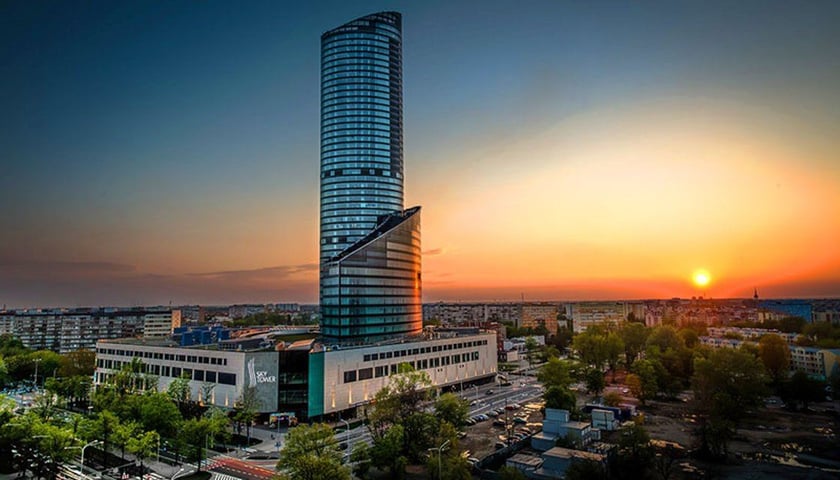 Sky Tower sprzedany za ponad 84 mln euro. Kto nowym właścicielem?