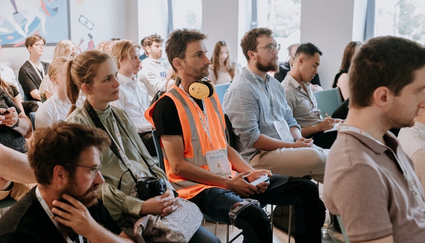 Powiększ obraz: Uczestnicy programu Startup Lunchpad.