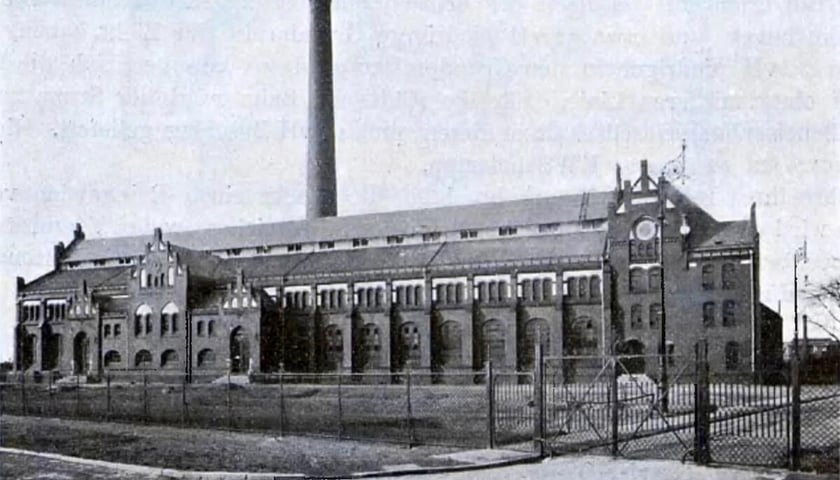 Powiększ obraz: Elektrownia przy Łowieckiej na początku XX wieku