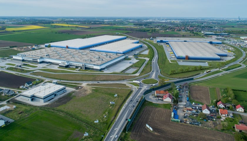 Zdjęcie lotnicze, hale i magazyny Wrocław V Logistics Centre