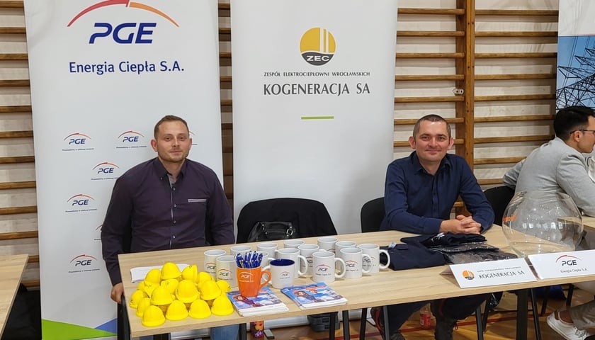 Przedstawiciele Kogeneracji na targach pracy w Zespole Szkół nr 18 we Wrocławiu.