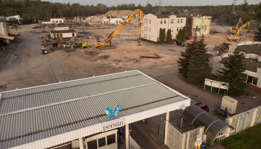 Rozbiórka budynków fabryki Persan (dawnej tam była Pollena) w kwietniu 2024 roku przy ul. Krakowskiej