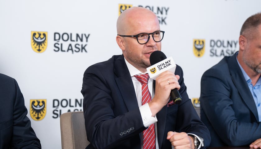 Uczestnicy konferencji dotyczącej Forum Gospodarczego w Karpaczu