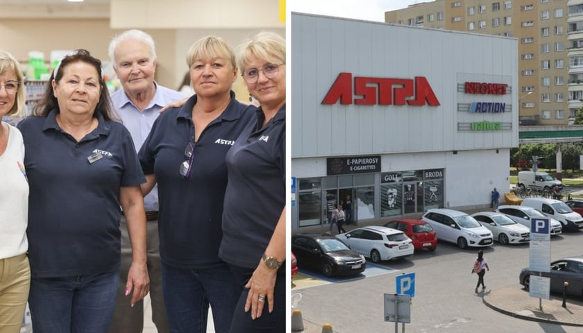 Cztery kobiety i mężczyzna, pracownicy Centrum Handlowego Astra, pawilon handlowy z napisem Astra.
