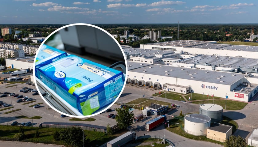 Hala produkcyjna zakładu Essity w Oławie, w kółku produkt Essity