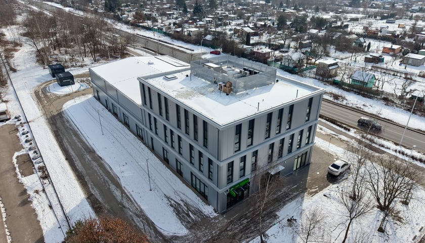 Centrum handlowo-usługowe u zbiegu ulic Wojanowskiej i Arachidowej, 20 lutego 2026 r.