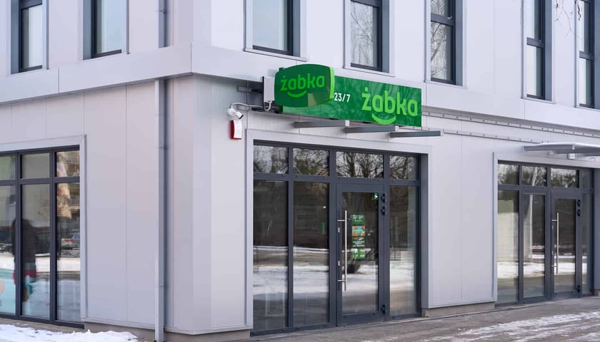 Centrum handlowo-usługowe u zbiegu ulic Wojanowskiej i Arachidowej, 20 lutego 2026 r.