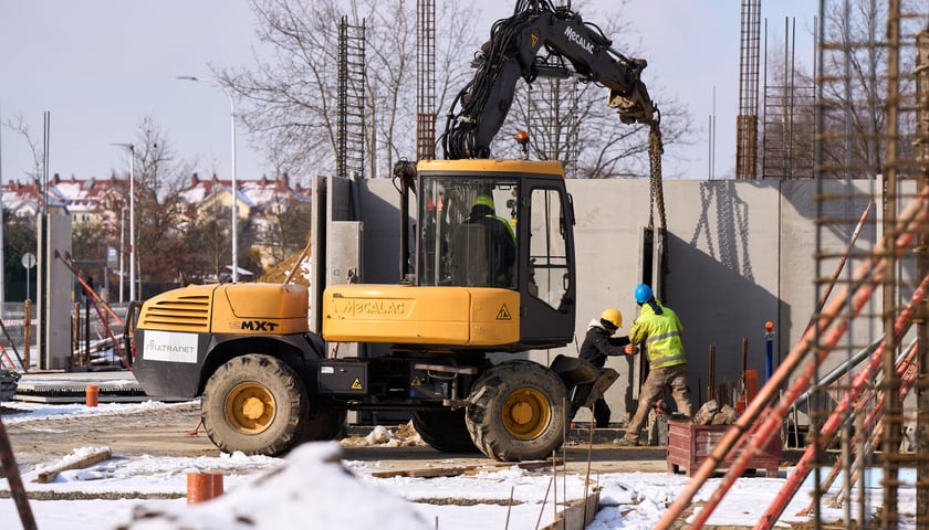 Budują lokalne centrum handlowo-usługowe Wojanowska - Olbrachtowska