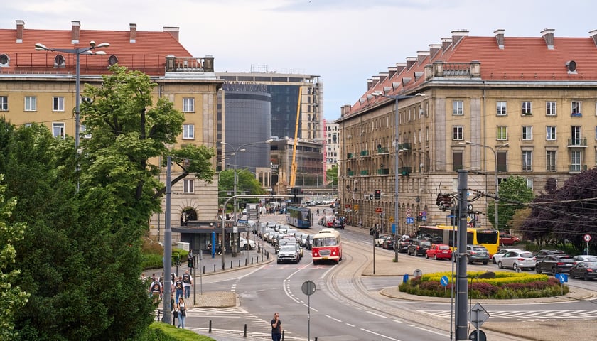 Przestrzeń biurowa - widoki z okien