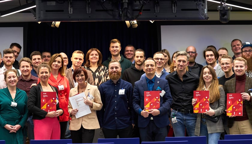 Kobiety i mężczyźni, jedna z poprzednich edycji premiery Raportu Polskie Startupy