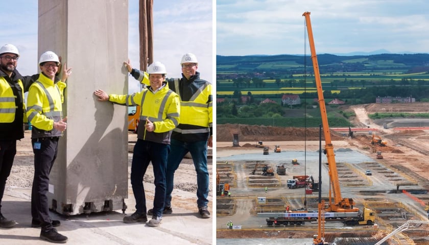 Czterech mężczyzn w kaskach i kamizelkach ochronnych na budowie fabryki Mercedes-Benz Vans w Jaworze oraz dzwig na placu budowy. Od lewej: Arthur Schaab, Axel Bense, Sebastian Streuff, Mischa Mutschler