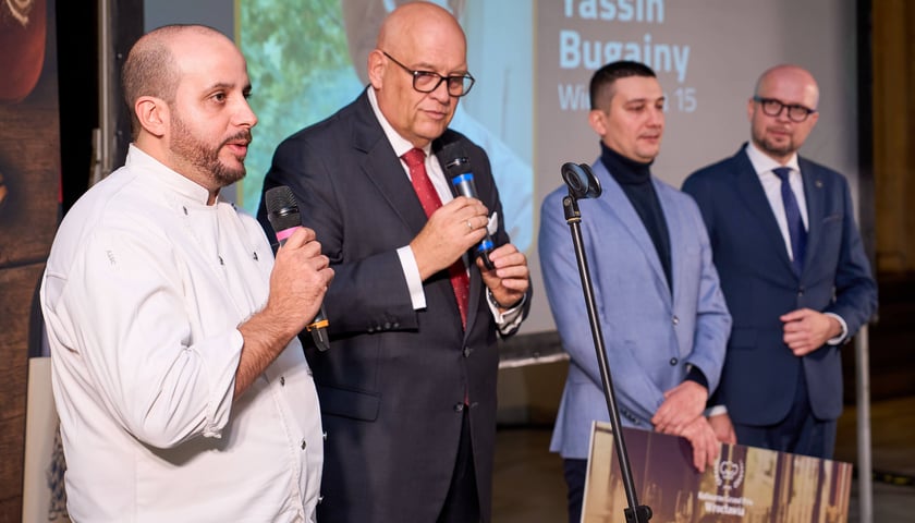 Kulinarne Grand Prix Wrocławia, gala w Sali Wielkiej Starego Ratusza, Wrocław, 22 października 2025. Od lewej: Diego Grimberg, Maciej Dobrzyniecki, Yassin Bugajny i Jakub Mazur