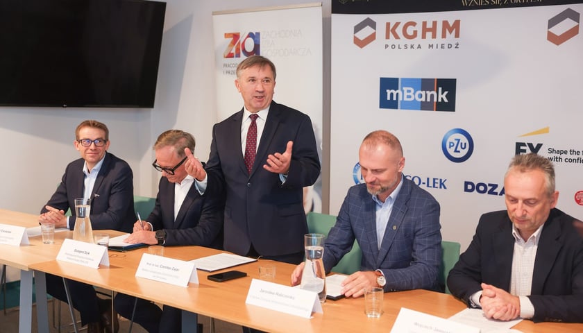 Członkowie kapituły konkursu Dolnośląski Gryf - Nagroda Gospodarcza