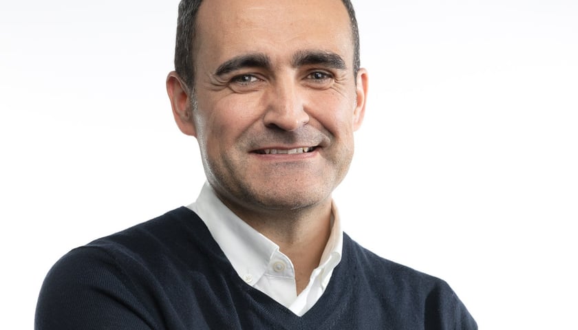 Hector Lanuza Cerzocimo, dyrektor fabryki lodówek BSH we Wrocławiu