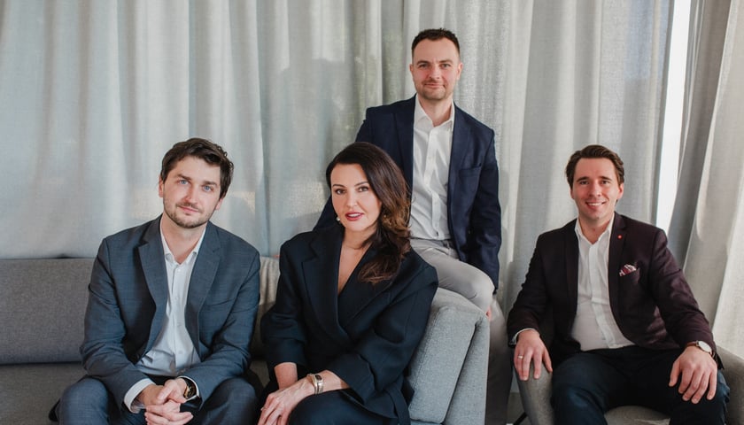 Liderzy firm Nevel i Hustro.