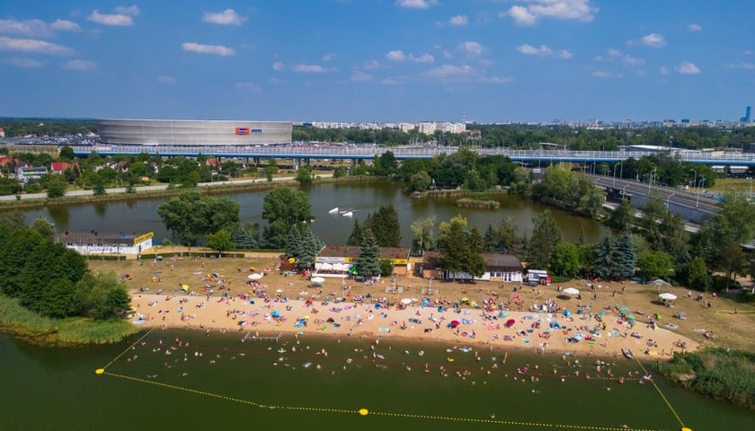 Kąpielisko Park Glinianki, widok z drona.
