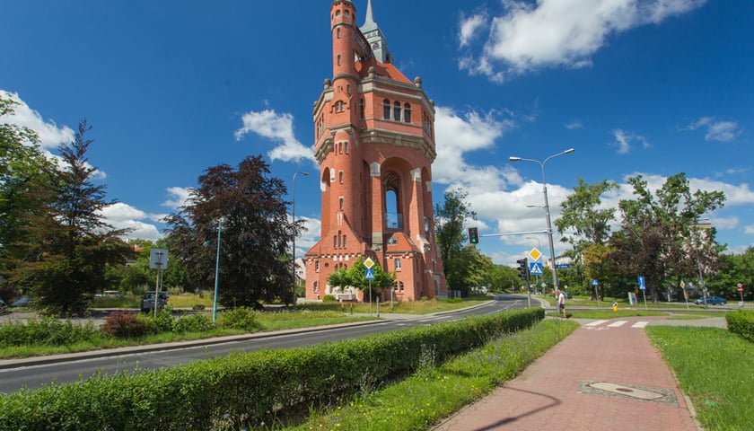 Wieża ciśnień z al. Wiśniowej ma nowego właściciela