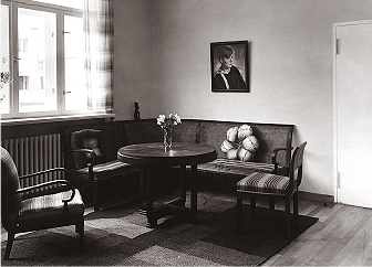Powiększ obraz: Dom dwurodzinny nr 26/27, proj. Theo Effenberger, pokój dzienny, 1929