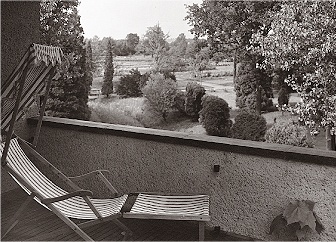 Powiększ obraz: Dom dwurodzinny, proj. Theo Effenberger, taras na dachu sekcji nr 26, widok od strony pd, ok. 1930