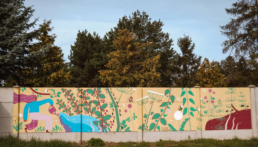 Powiększ obraz: Mural na ROD Różanecznik
