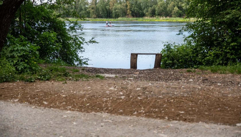 Trasa pieszo-rowerowa wzdłuż Oławy. Złożyły się na nią dwa projekty WBO: nr 4, który wygrał głosowanie w 2020 roku oraz nr 9 z 2021 roku.