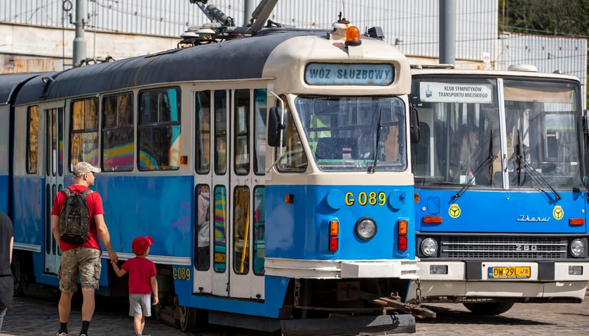 Powiększ obraz: <p>Dzień Otwarty w zajezdni Popowice, zdjęcie archiwalne</p>