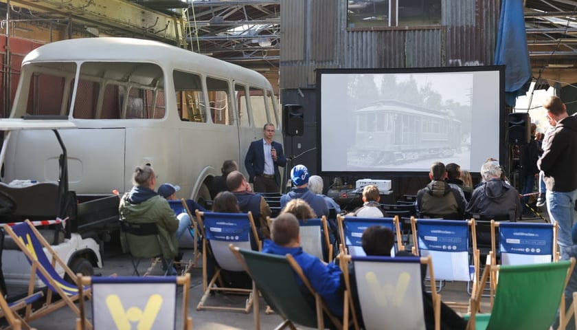 Powiększ obraz: <p>Dzień Otwarty w zajezdni Popowice, zdjęcie archiwalne</p>