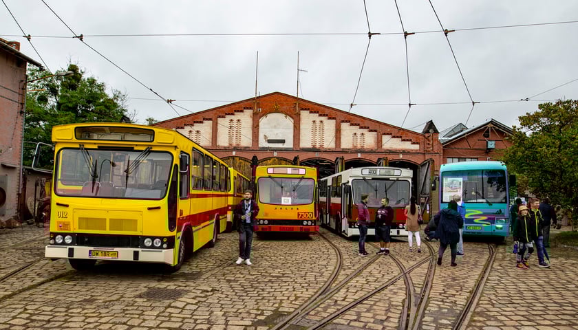 Powiększ obraz: <p>Dzień Otwarty w zajezdni Popowice, zdjęcie archiwalne</p>