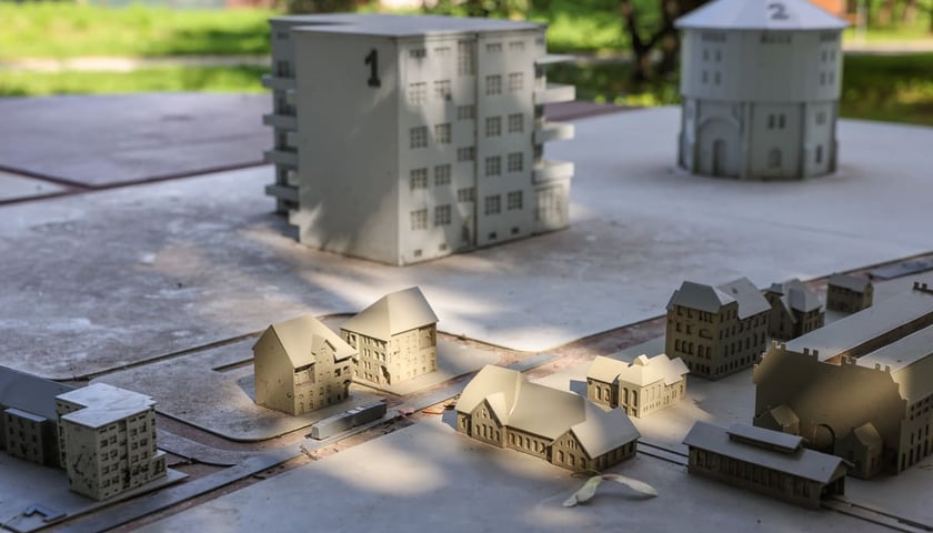 Powiększ obraz: makieta osiedla Tarnogaj