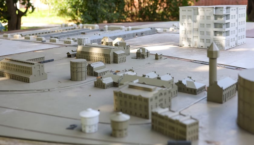 Powiększ obraz: makieta osiedla Tarnogaj