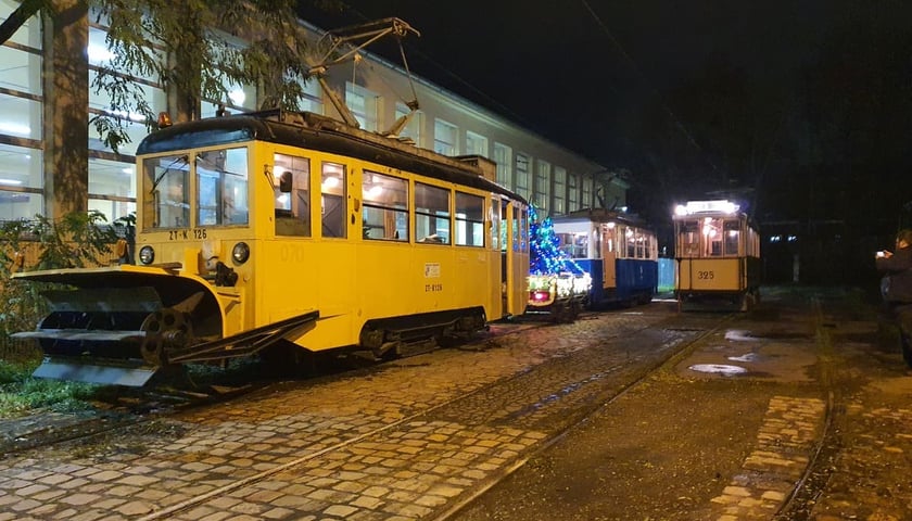 Tramwajowe Mikołajki w zajezdni Popowice, zdjęcie archiwalne.