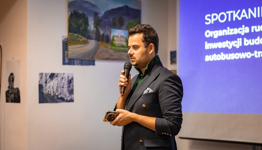 Powiększ obraz: Spotkania z mieszkańcami w Centrum Aktywności Lokalnej na Swojczycach prowadził Krzysztof Ziental z Wydziału Partycypacji Społecznej&nbsp;