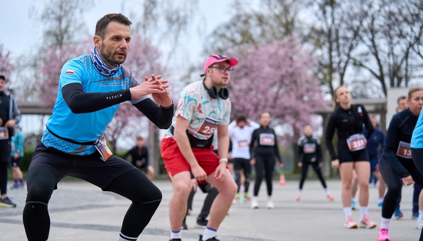 Powiększ obraz: Rozgrzewka, trening i bieg kontrolny przed p&oacute;łmaratonem. Wrocław, 12.04.2026