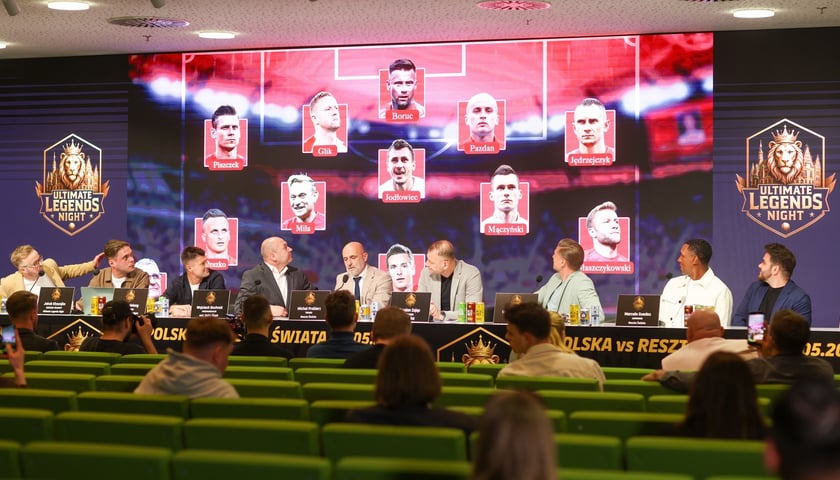Powiększ obraz: Potencjalny skład Polski w meczu legend