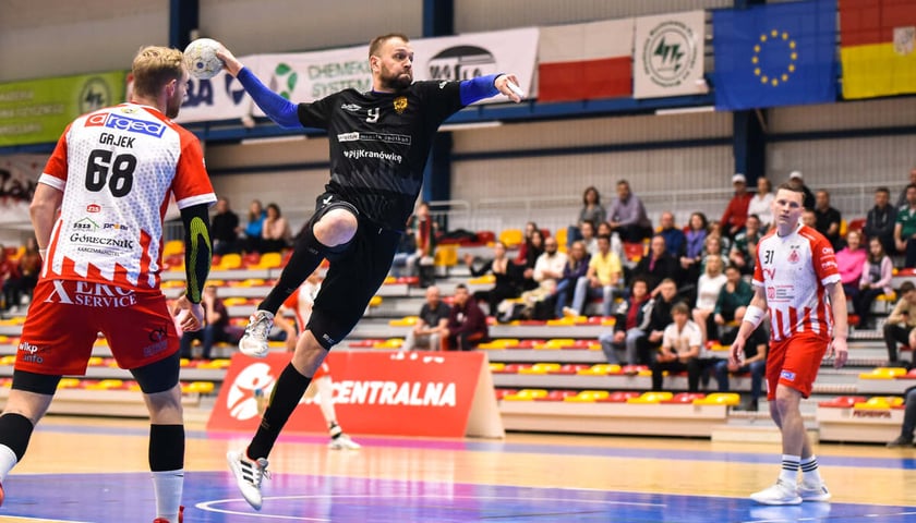 Powiększ obraz: Piłkarze ręczni Śląska ponownie zagrają swój mecz w hali AWF