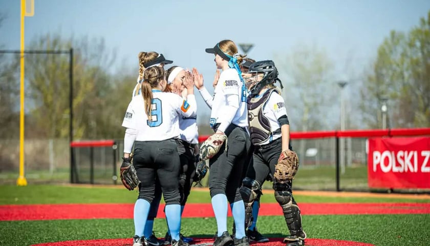 Powiększ obraz: Panthers Softball zainaugurowały sezon, w którym bronią mistrzowskiego tytułu