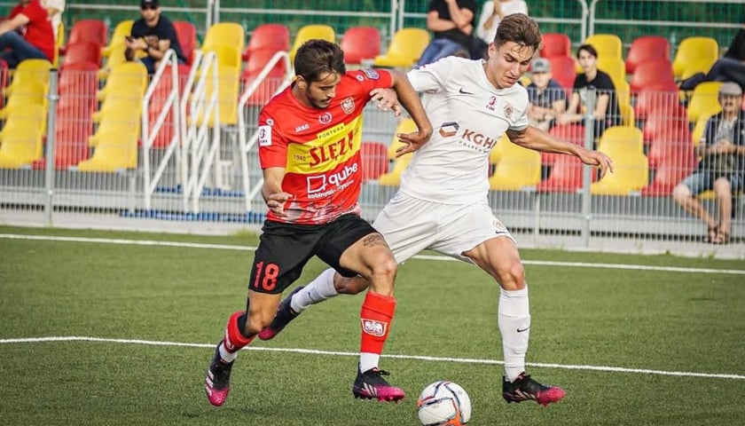 Powiększ obraz: Ślęza Wrocław zajmuje obecnie 3. miejsce w tabeli 3. ligi