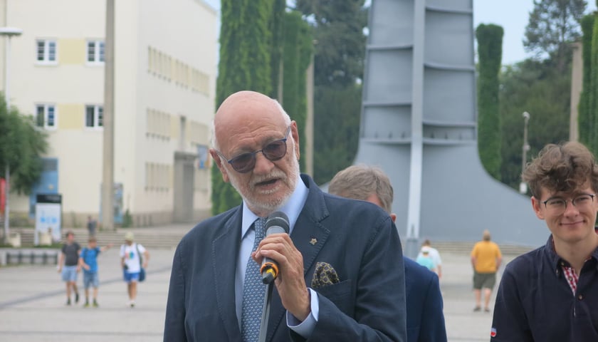 Powiększ obraz: Gianarrigo Rona, prezydent Światowej Federacji Brydża