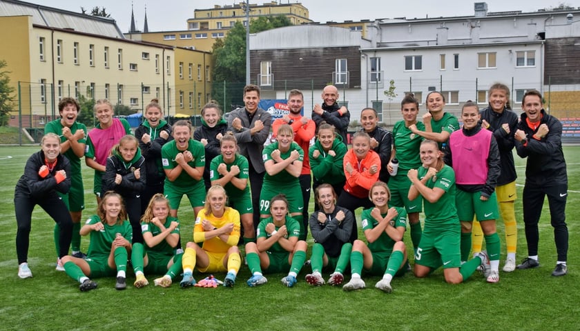 Powiększ obraz: Zawodniczki wrocławskiego Śląska wygrały trzeci ligowy mecz z rzędu