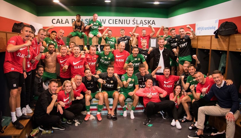 Powiększ obraz: W ostatnim ligowym meczu Śląsk pokonał Lechię Gdańsk w meczu przyjaźni