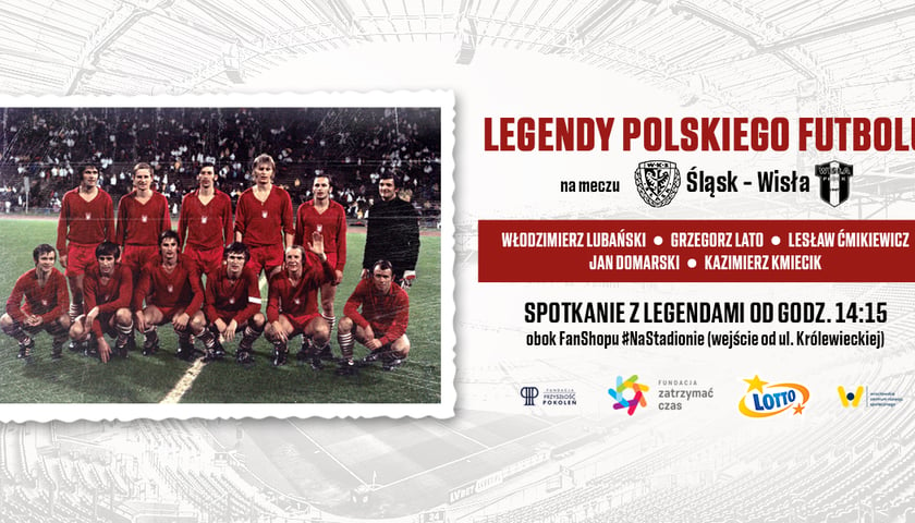 Powiększ obraz: Legendy polskiego futbolu na meczu Śląska z Wisłą Płock