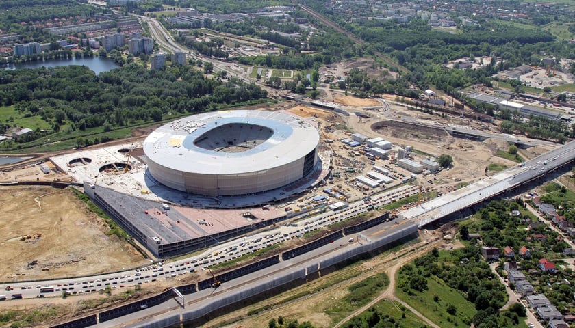 Budowa Tarczyński Areny we Wrocławiu w latach 2009-2011