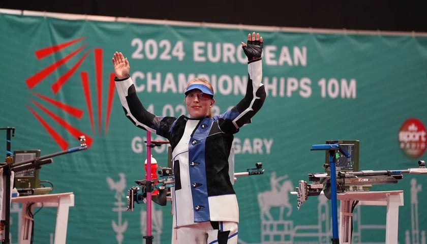 Powiększ obraz: Julia Piotrowska jeden ze srebrnych medali zdobyła w indywidualnej konkurencji karabinu pneumatycznego
