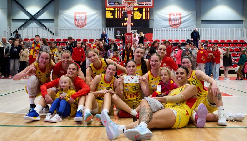 Powiększ obraz: Ślęza Wrocław - AZS Poznań. Zdjęcia kibiców i z meczu - 12 października 2024 r.