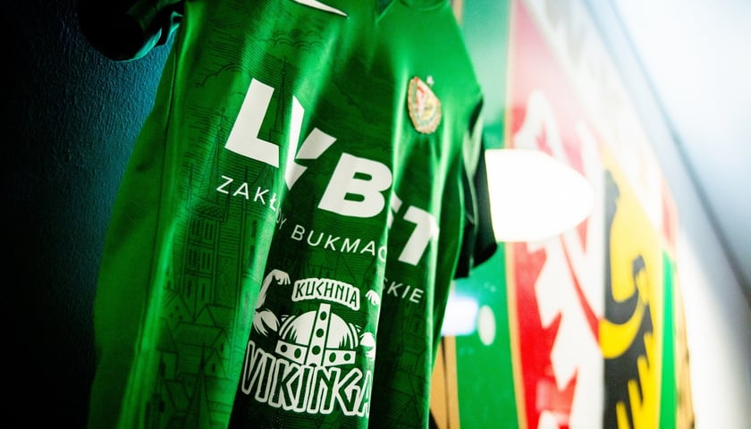 Powiększ obraz: Kuchnia Vikinga nowym sponsorem piłkarskiego Śląska